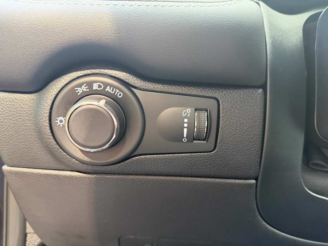 2025 Dodge Durango SRT Hellcat - Image 11