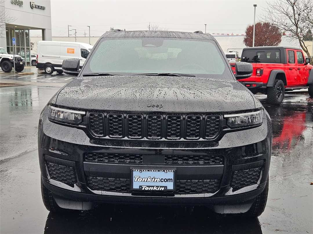 2025 Jeep Grand Cherokee L Altitude X - Image 9