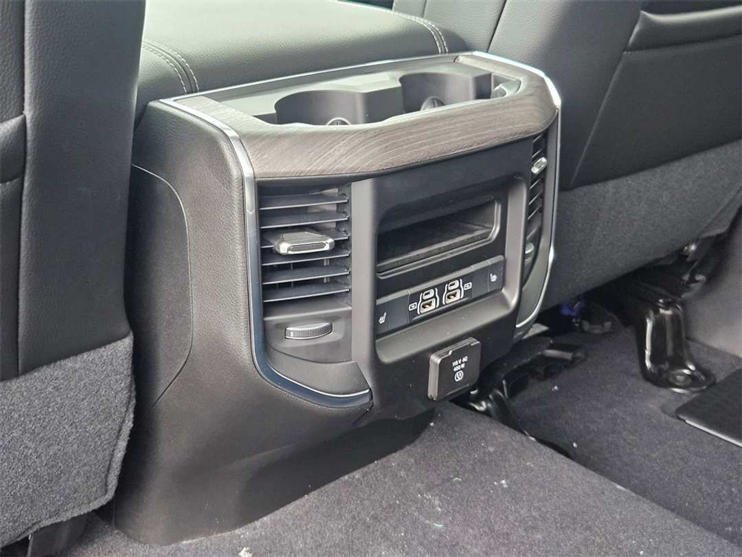 2026 Ram 2500 Laramie - Image 28