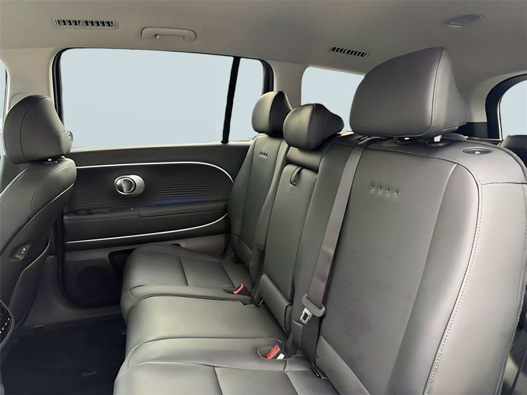 2026 Hyundai Ioniq 9 SEL - Image 30