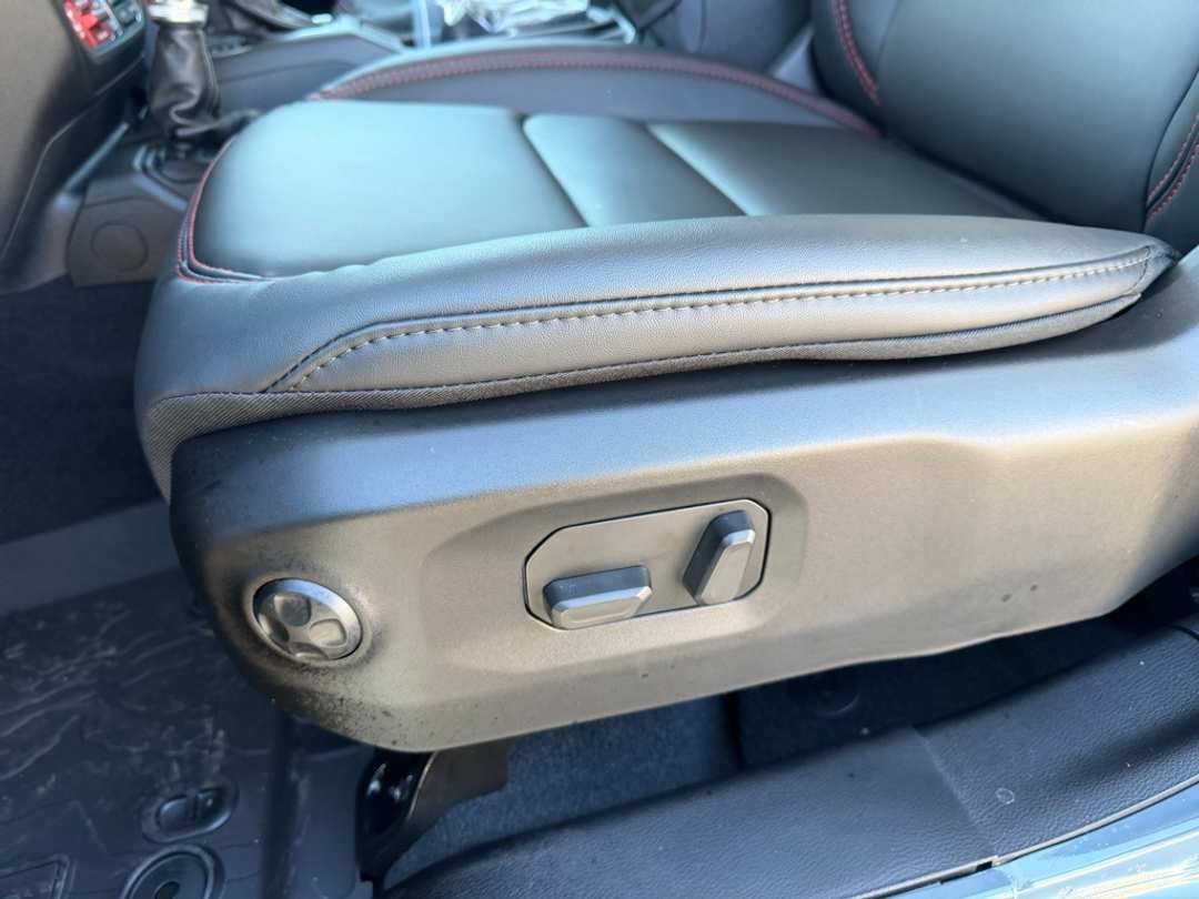 2026 Jeep Wrangler Rubicon - Image 14