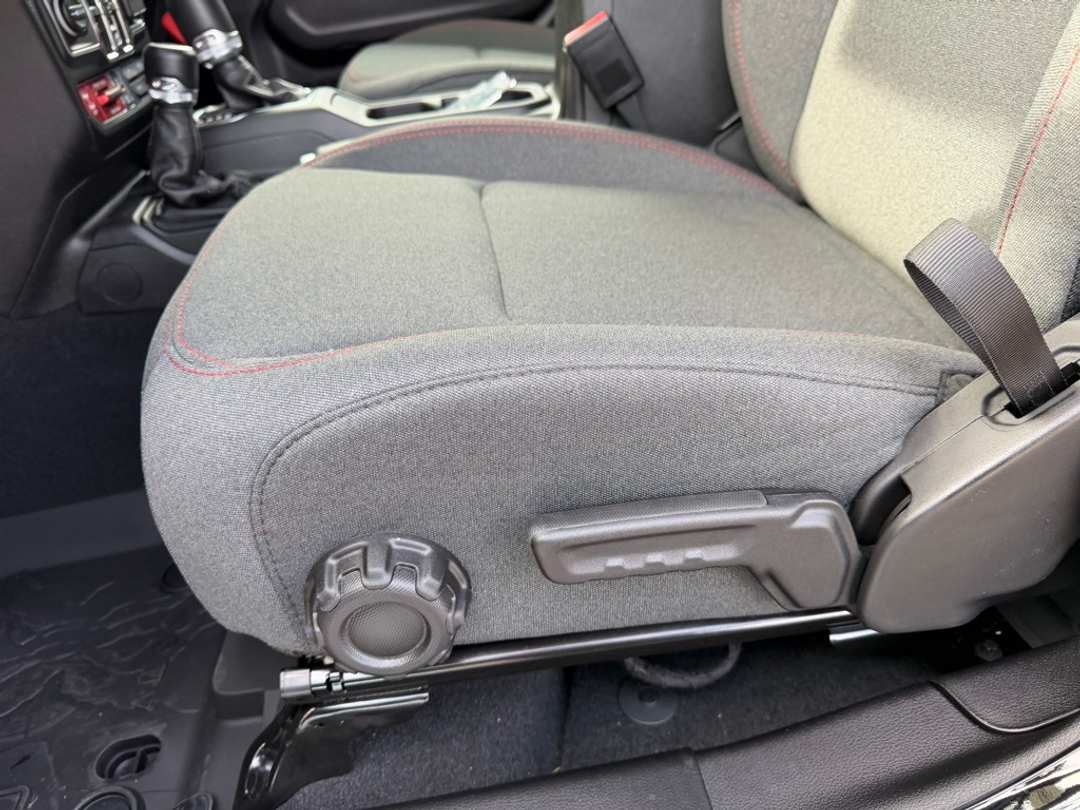 2026 Jeep Wrangler Rubicon - Image 14