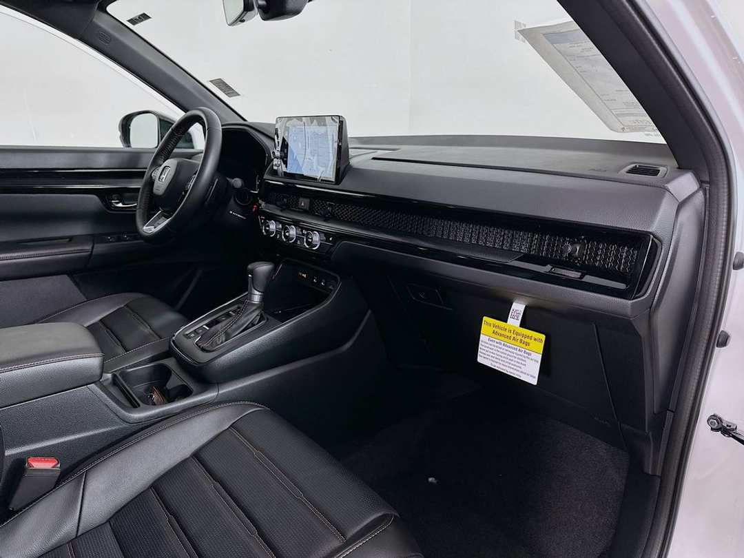 2026 Honda CR-V Sport Touring - Image 31