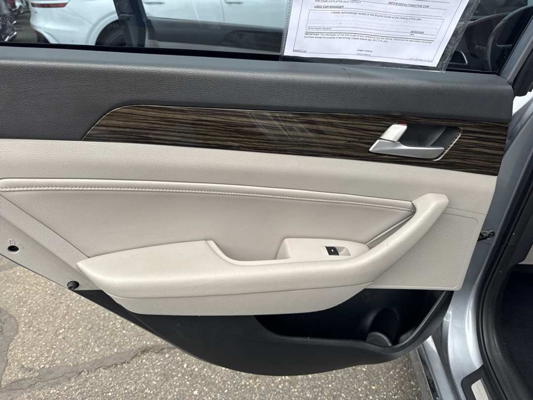 2016 Hyundai Sonata Limited - Image 39