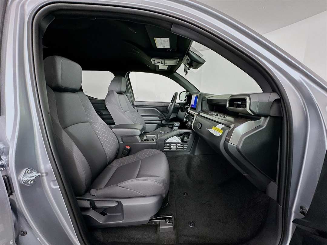 2025 Toyota Tacoma SR5 - Image 26