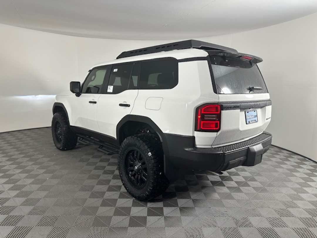 Toyota Land Cruiser - Image 3