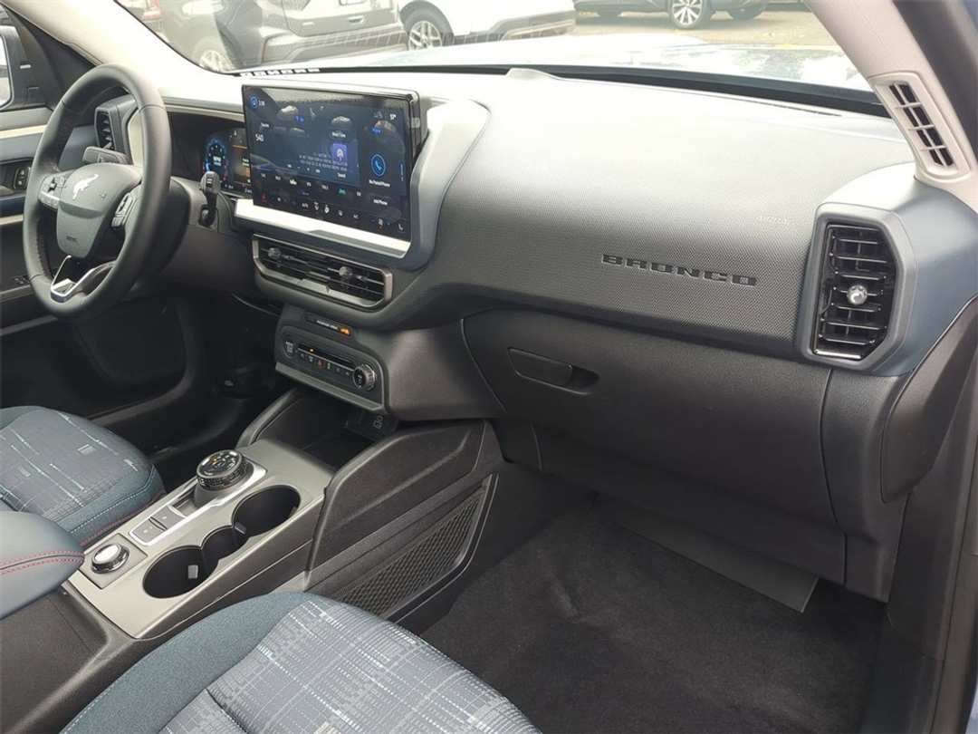 2025 Ford Bronco Sport Heritage - Image 31