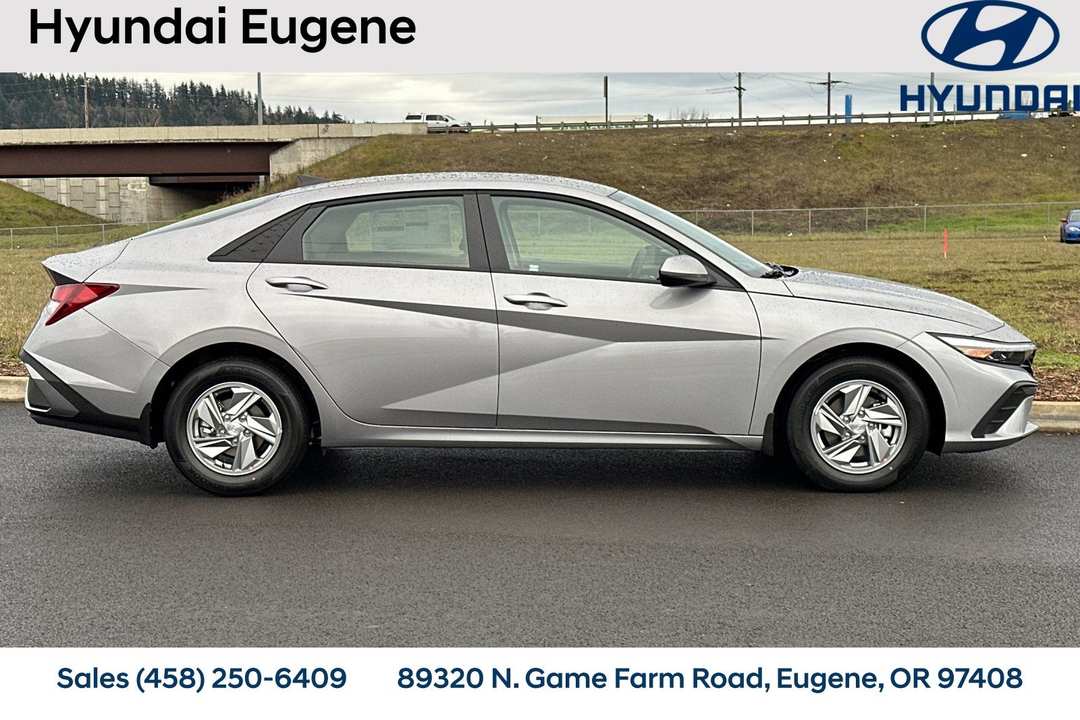 2026 Hyundai Elantra SE - Image 3