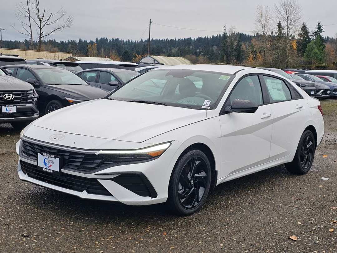 2026 Hyundai Elantra SEL Sport - Image 3