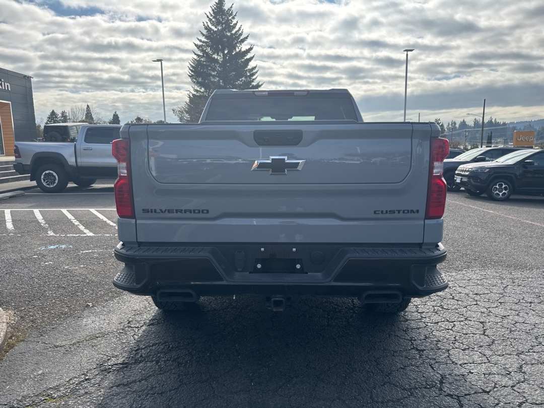 2024 Chevrolet Silverado 1500 Custom Trail Boss - Image 6