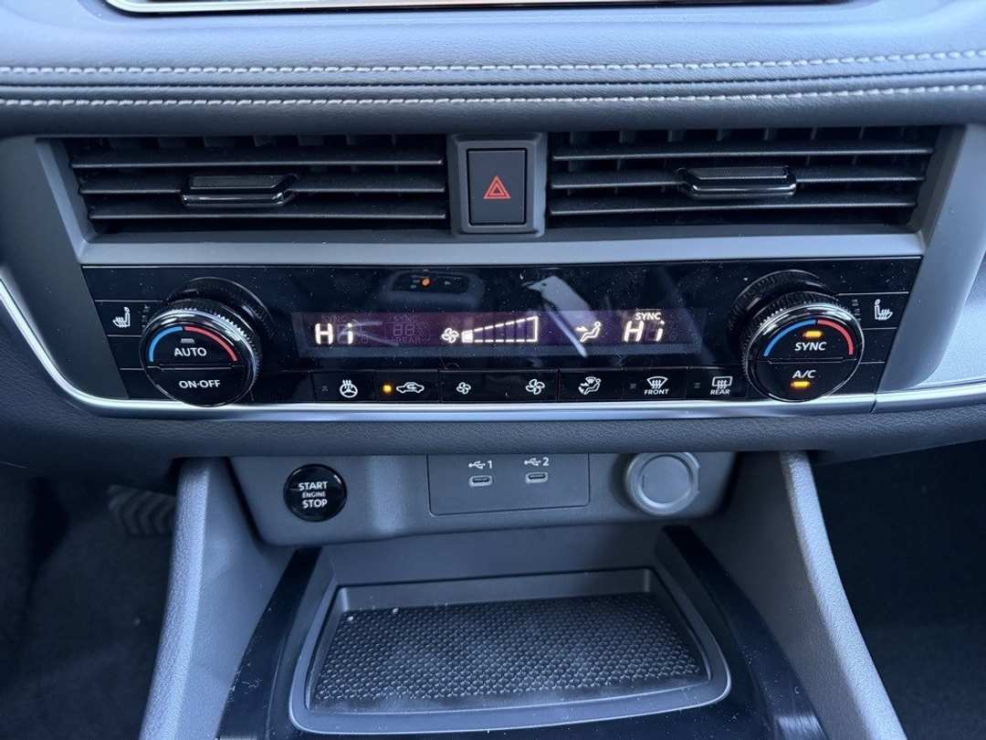 2026 Nissan Rogue Dark Armor - Image 20