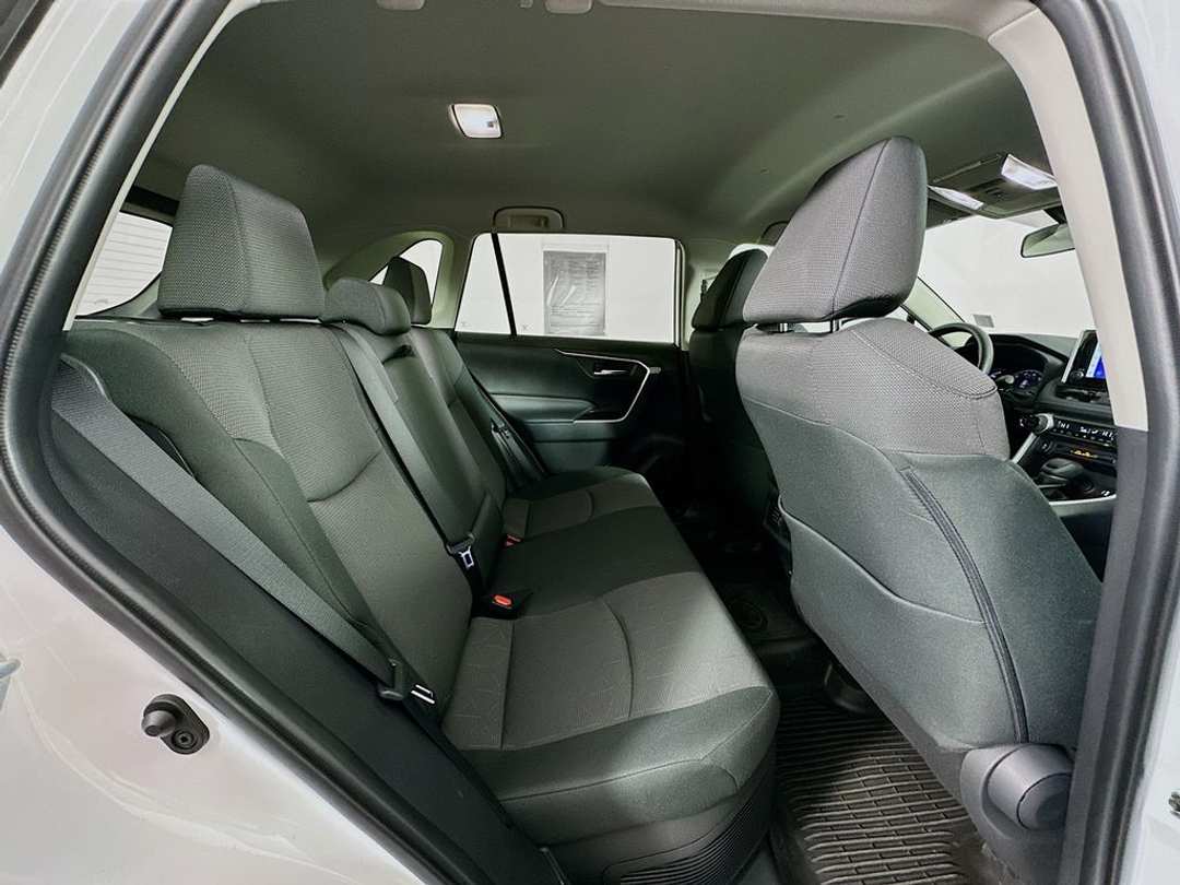 2024 Toyota Rav4 XLE - Image 27