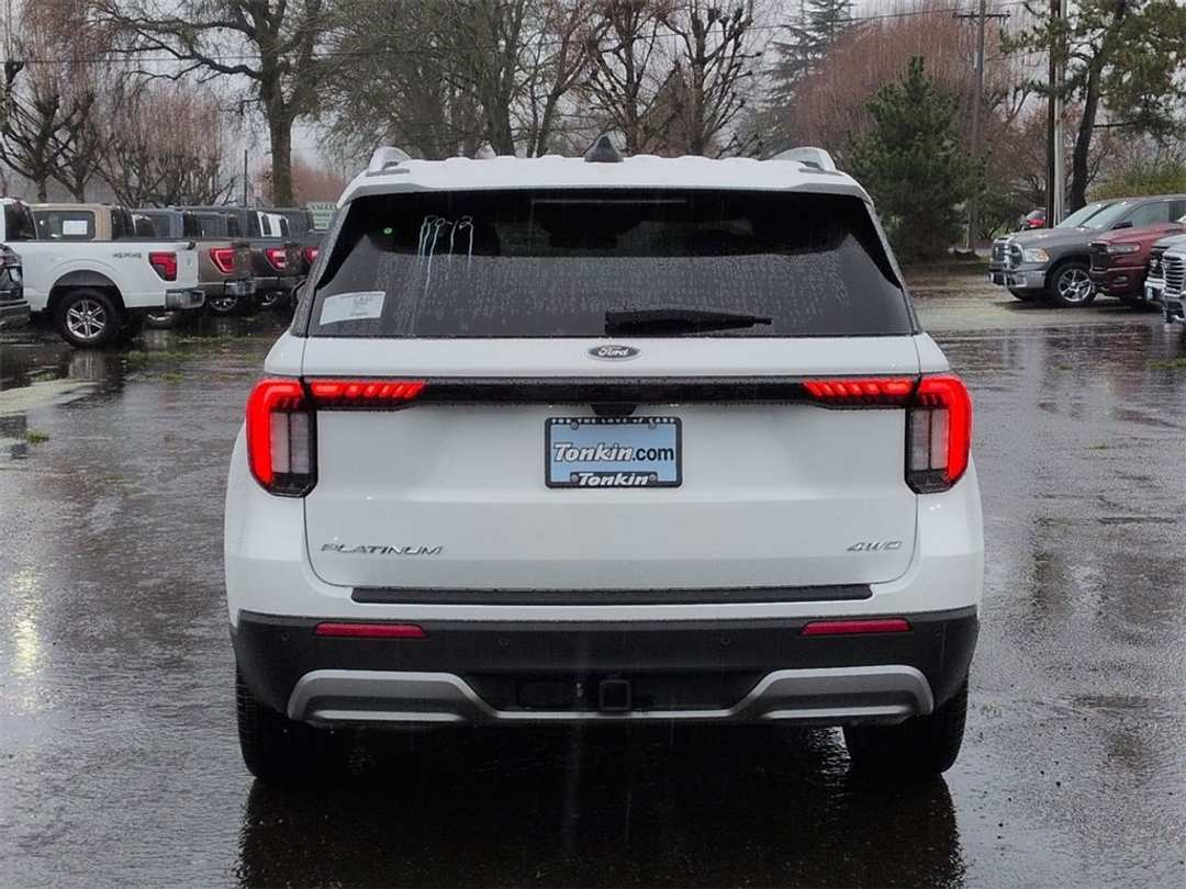 2026 Ford Explorer Platinum - Image 4