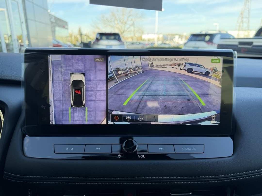 2026 Nissan Rogue Platinum - Image 26