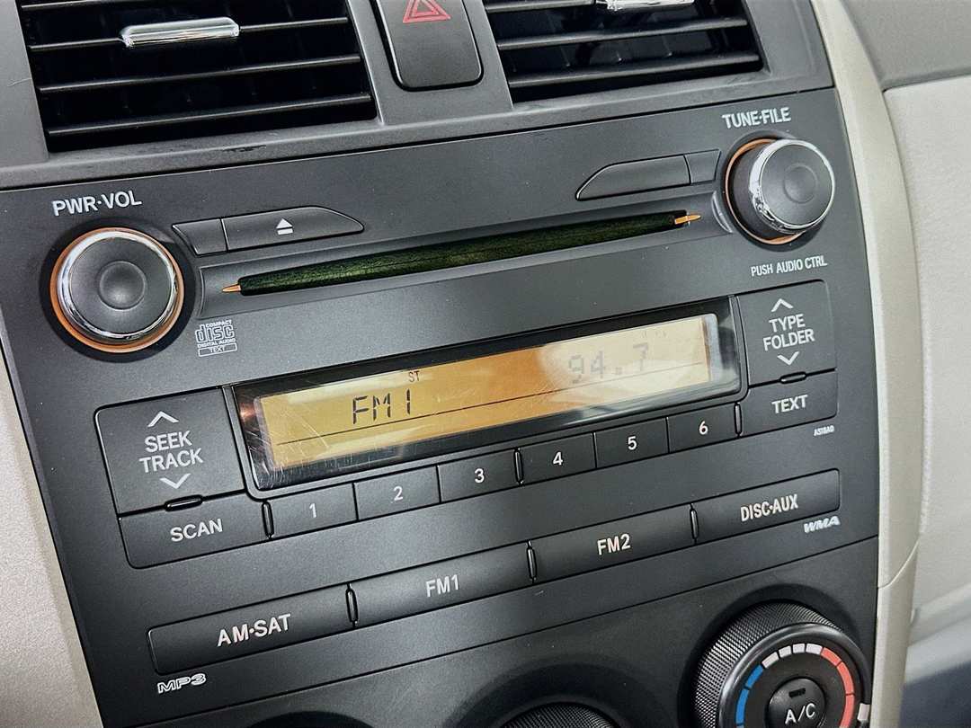 2010 Toyota Corolla LE - Image 14