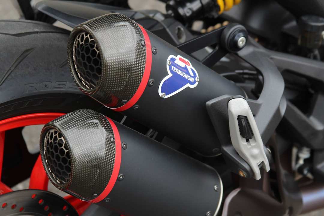 2022 Ducati Monster + - Image 8
