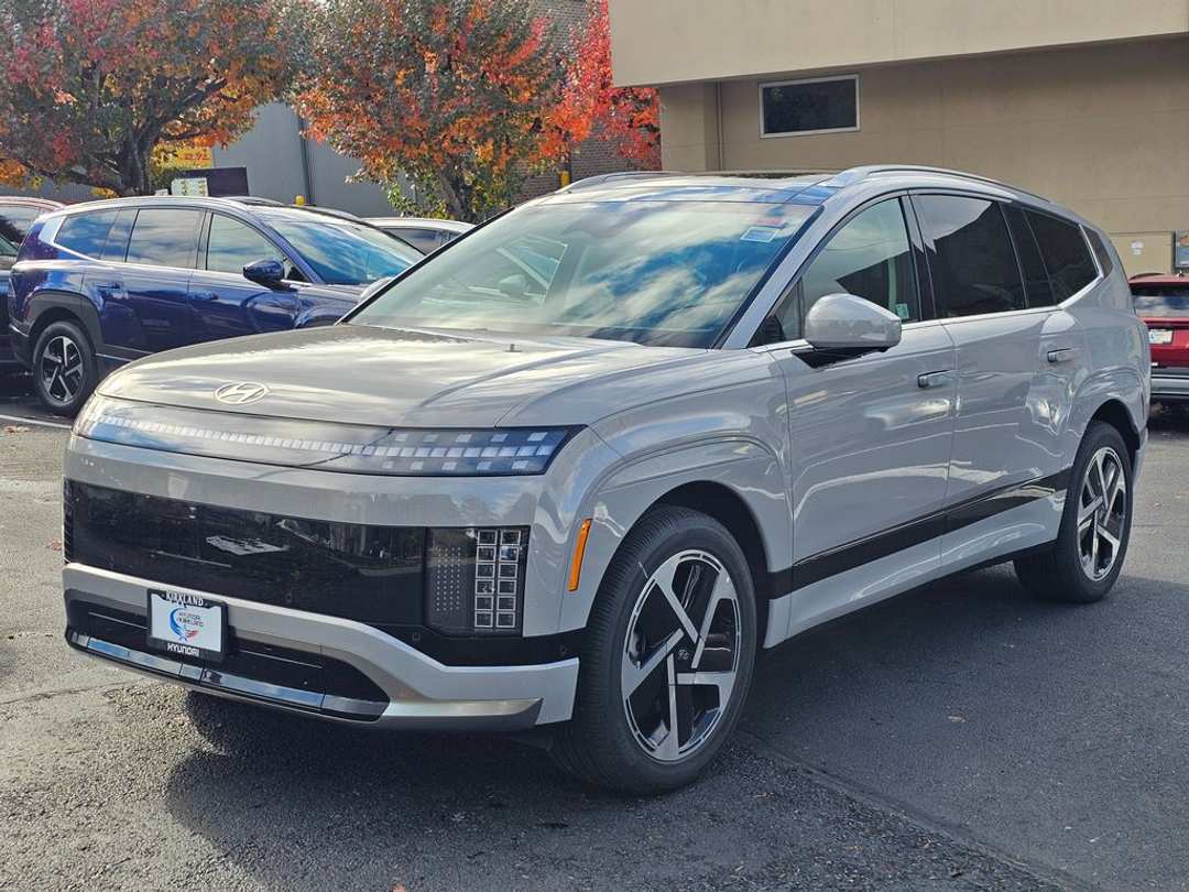 2026 Hyundai Ioniq 9 Performance Calligraphy - Image 3