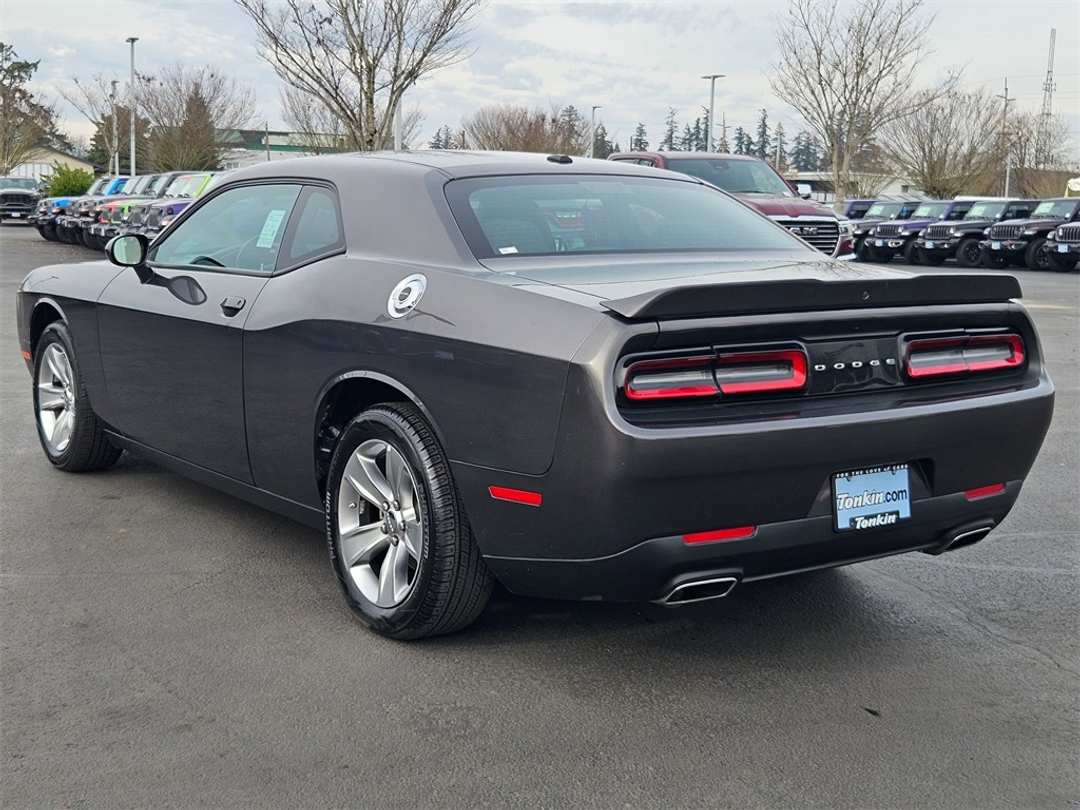 2022 Dodge Challenger SXT - Image 4