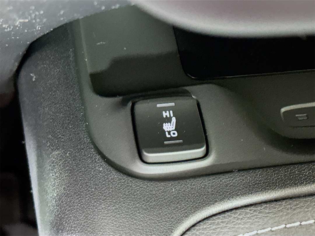 2026 Toyota Corolla XSE - Image 21