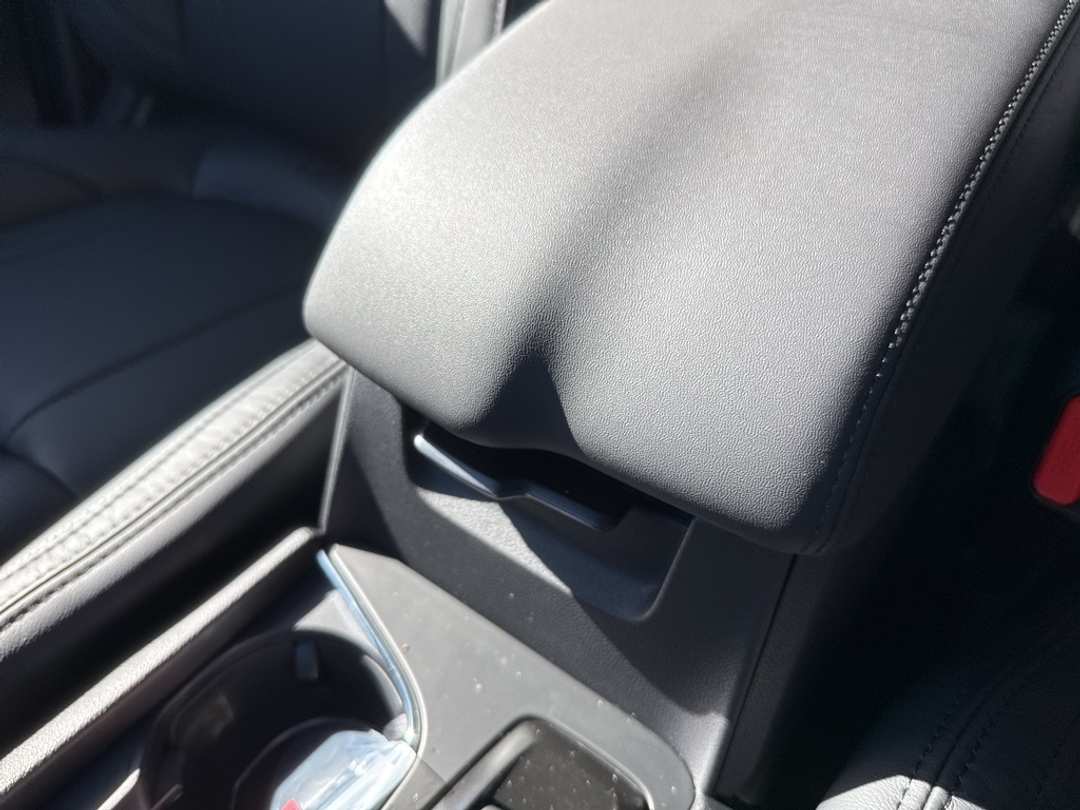 2025 Subaru Ascent Onyx Edition Touring - Image 41