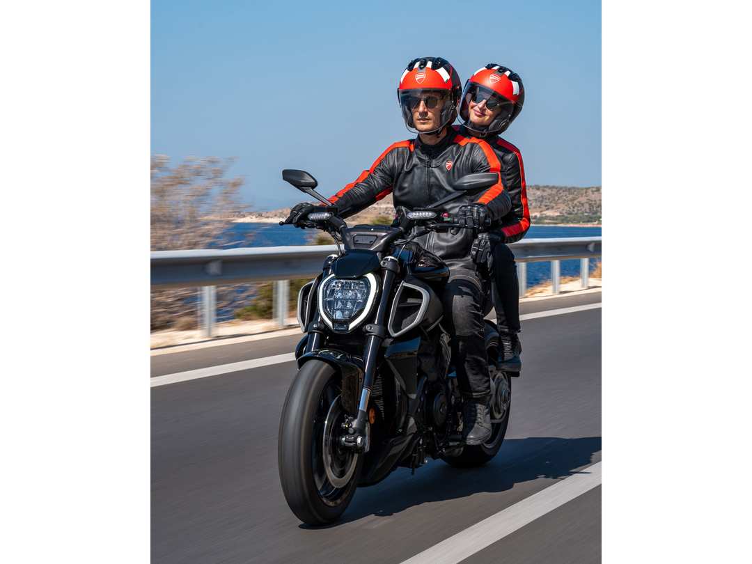 2026 Ducati Diavel V4 - Image 26