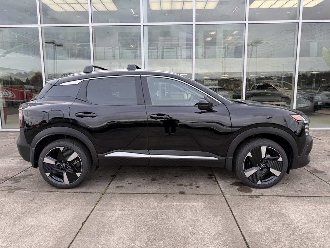 2026 Nissan Kicks SR - Image 12