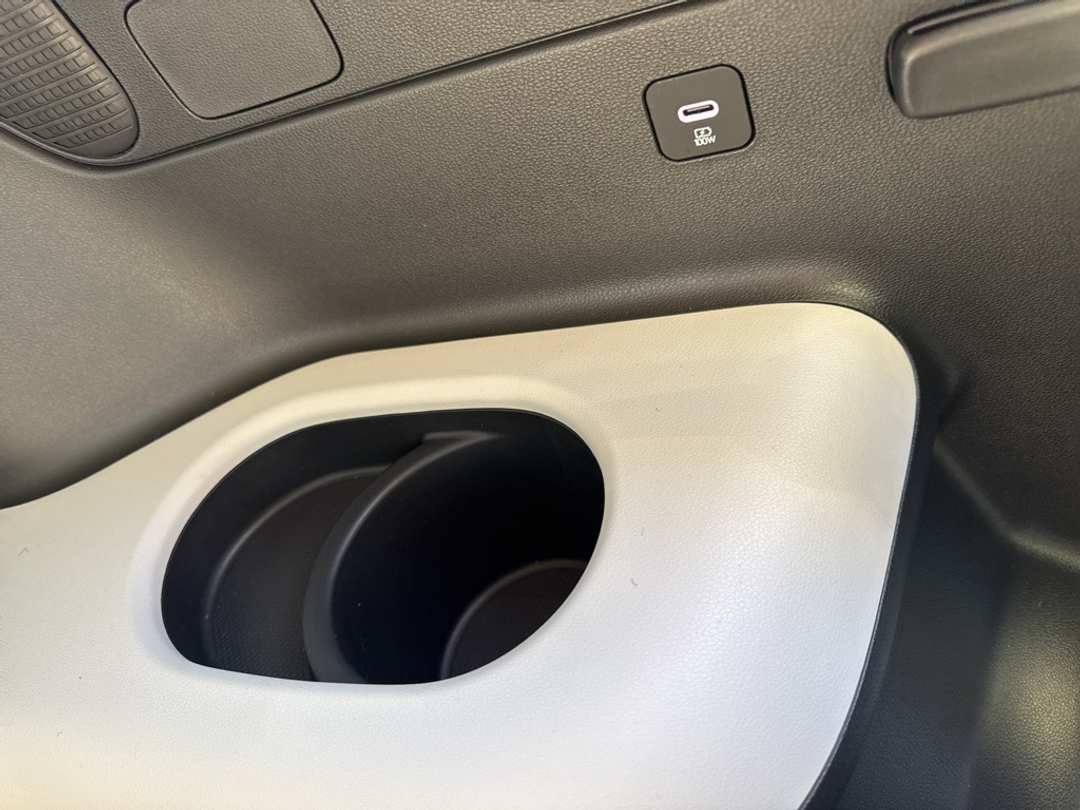 2026 Hyundai Ioniq 9 SEL - Image 44