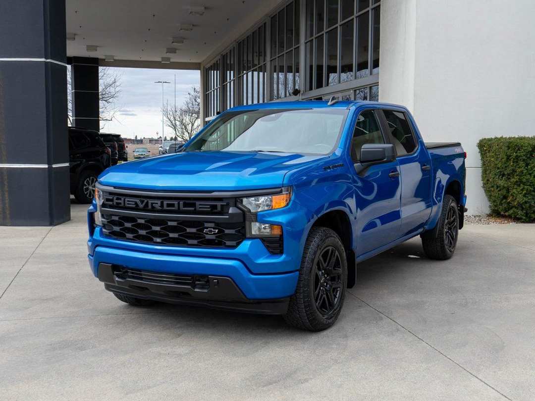 2023 Chevrolet Silverado 1500 Custom - Image 3