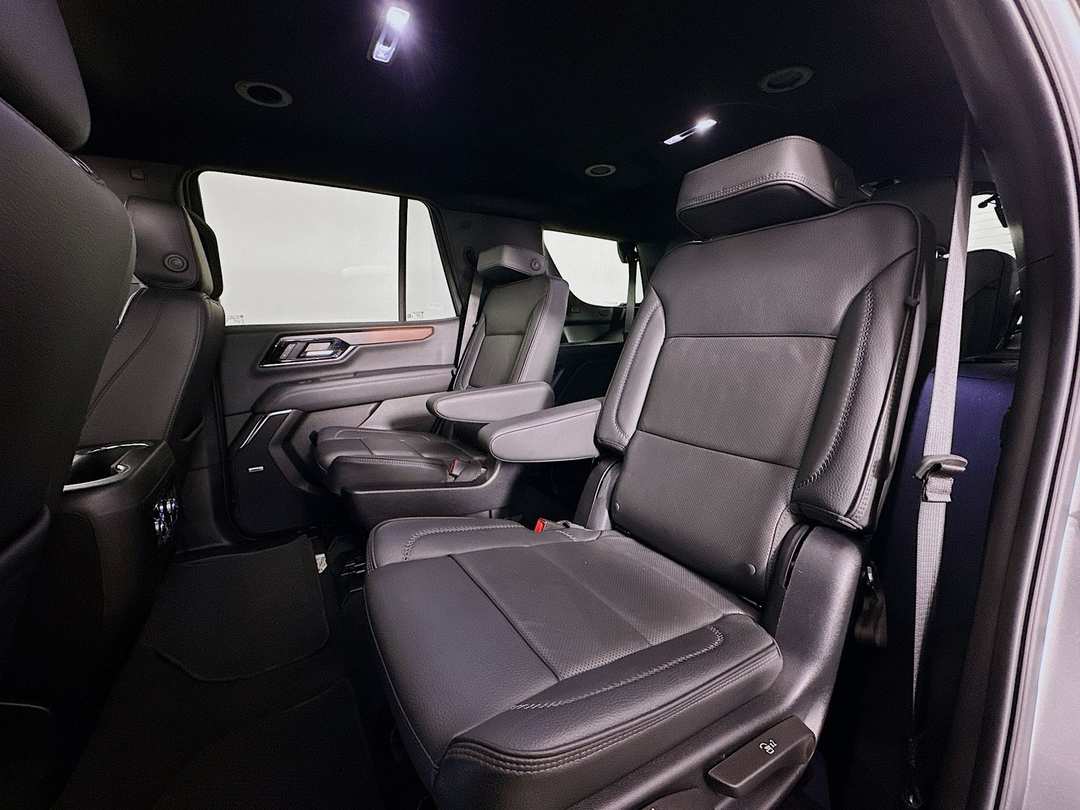 2025 GMC Yukon Denali - Image 26