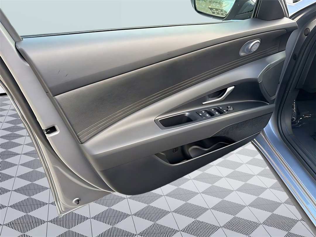 2026 Hyundai Elantra Blue - Image 13