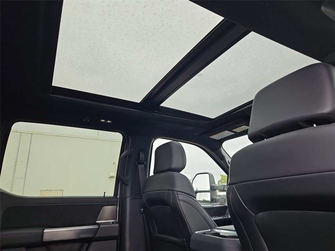 2026 Ford F-250Sd Platinum - Image 31