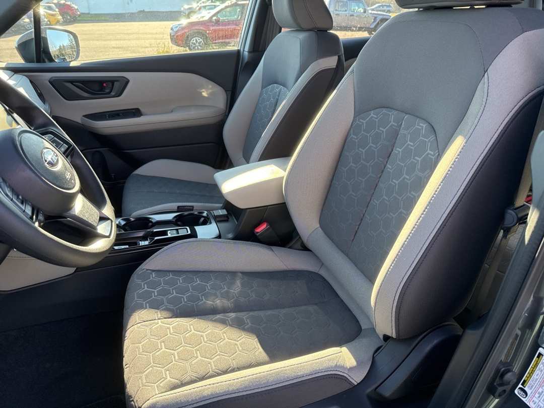 2026 Subaru Forester Base - Image 13
