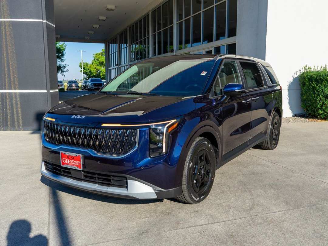 2026 Kia Carnival LXS - Image 3