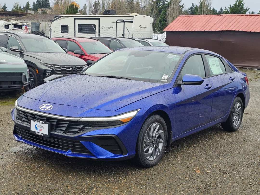 2026 Hyundai Elantra Blue - Image 3
