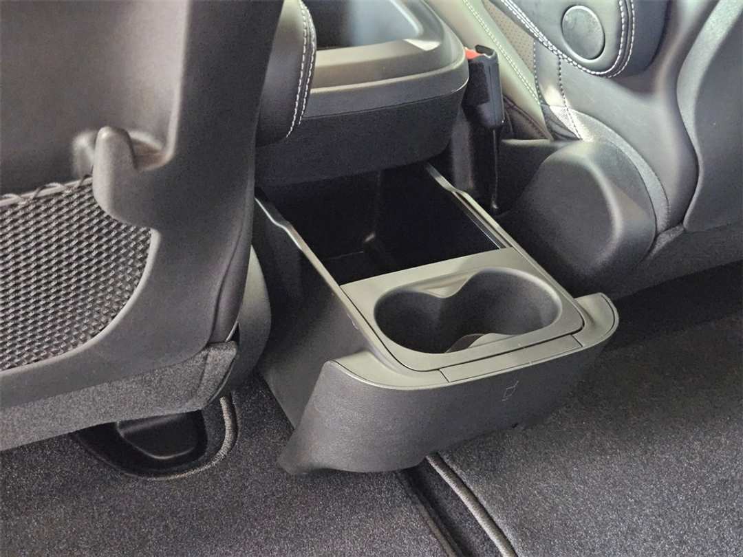 2026 Chrysler Pacifica Select - Image 27