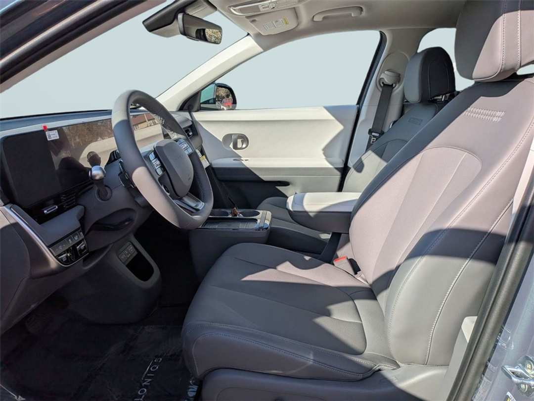 2026 Hyundai Ioniq 5 SEL - Image 14