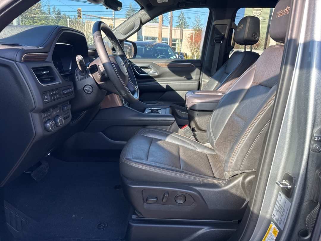 2024 Chevrolet Suburban High Country - Image 20