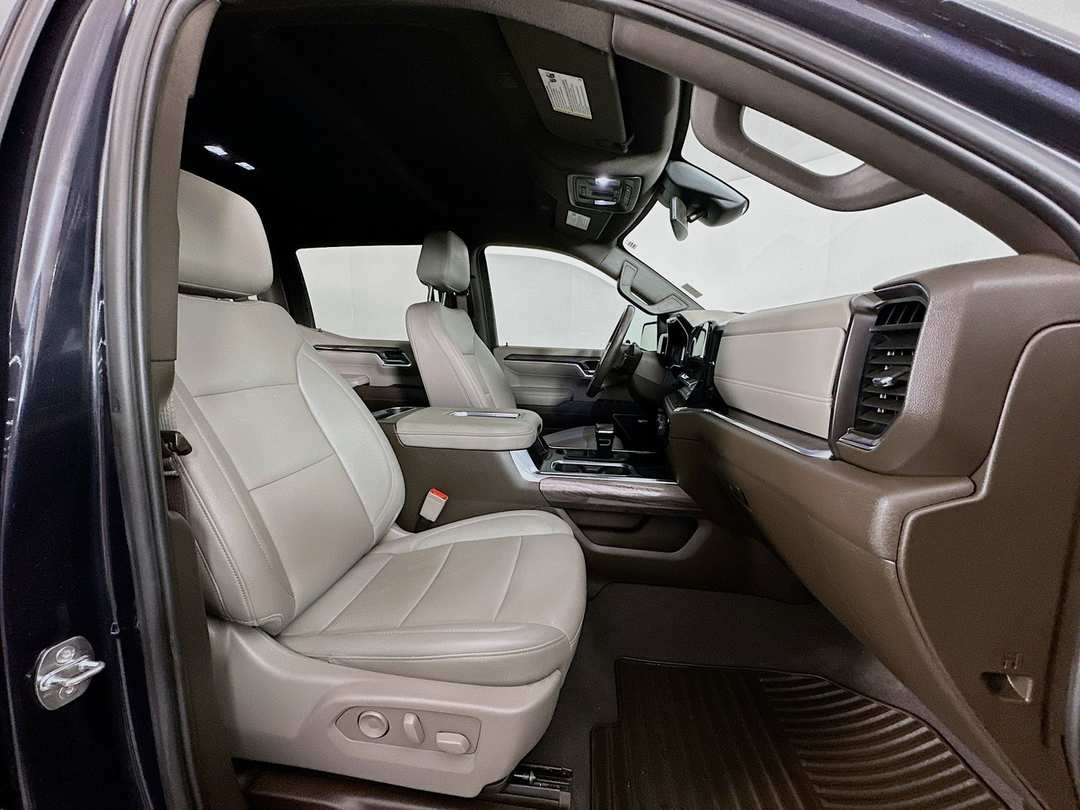 2022 Chevrolet Silverado 1500 LTZ - Image 30