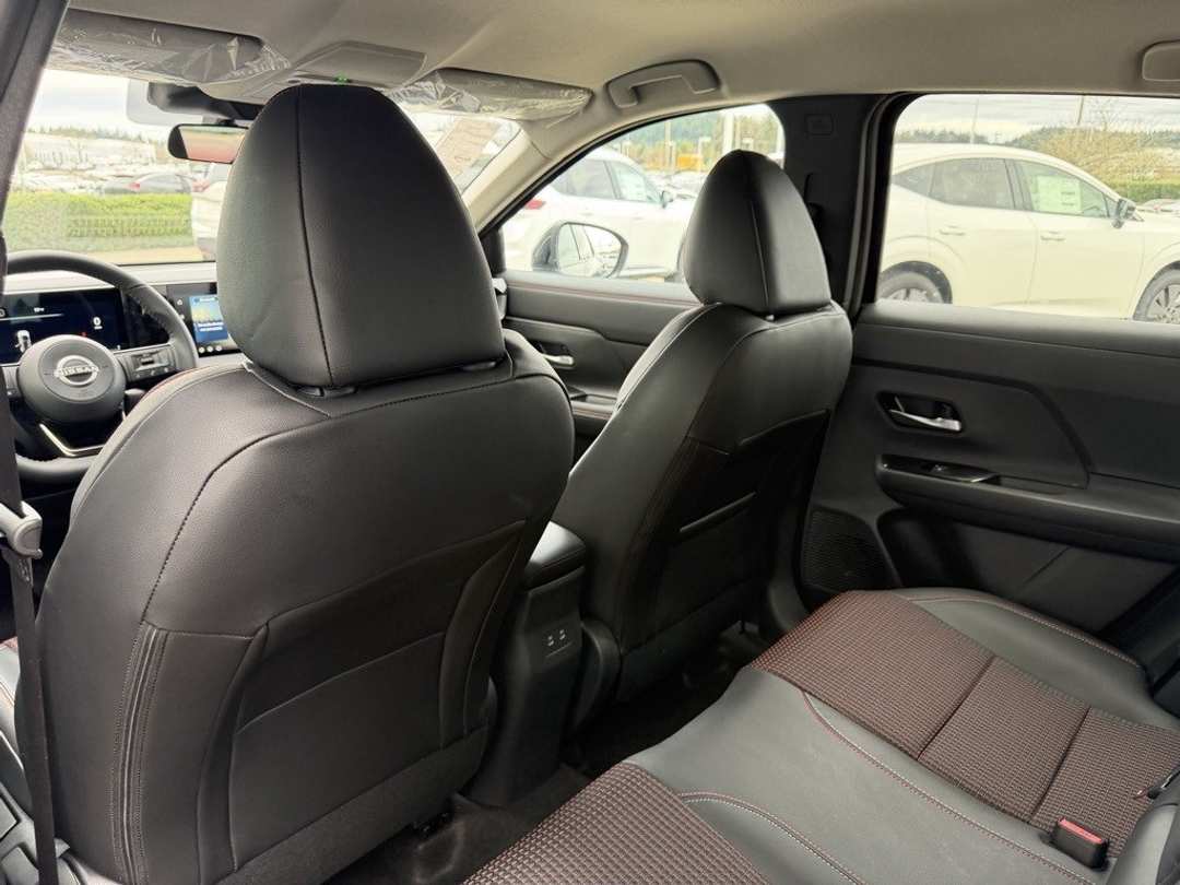 2026 Nissan Kicks SR - Image 30