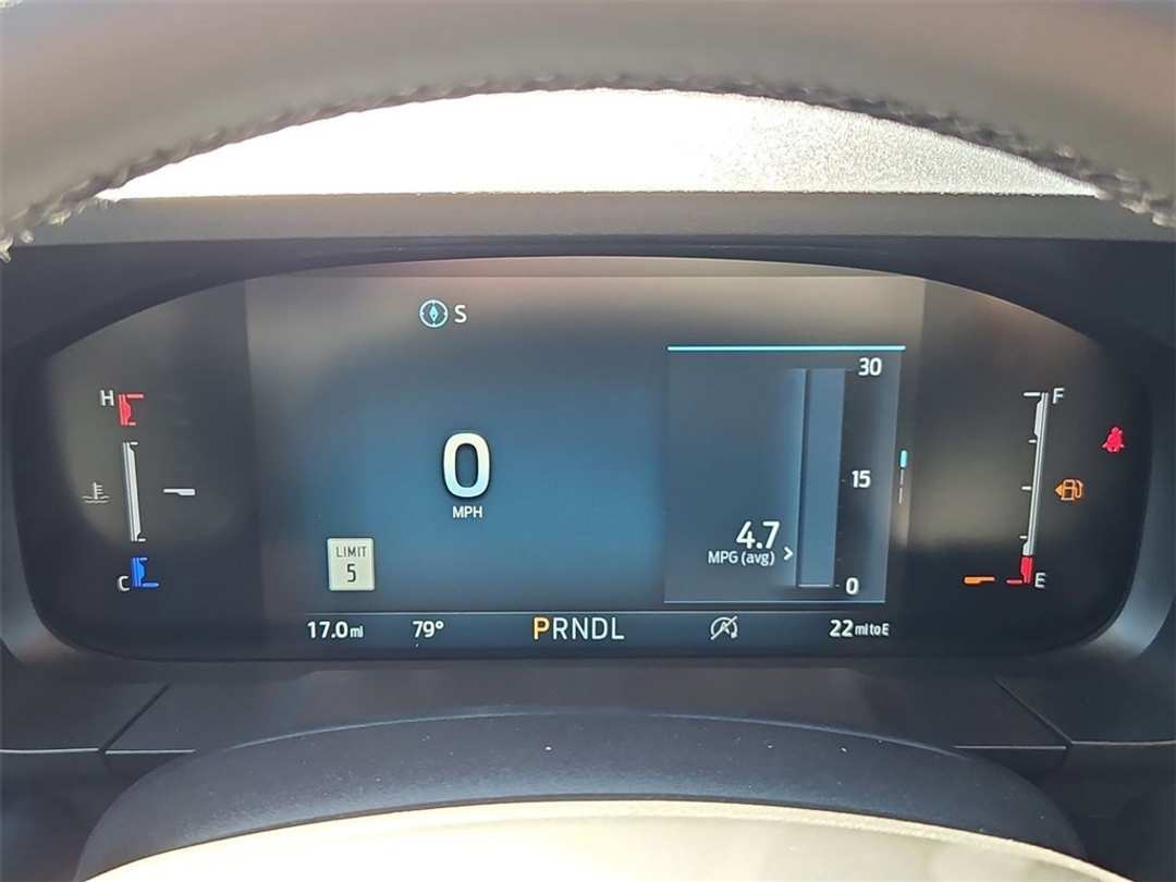 2025 Ford Maverick Lariat - Image 15