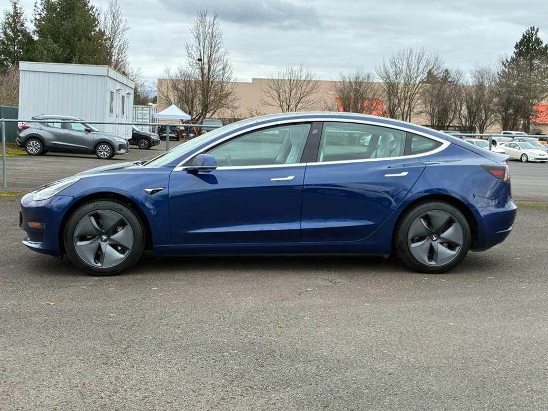 2019 Tesla Model 3 Standard Range Plus - Image 4