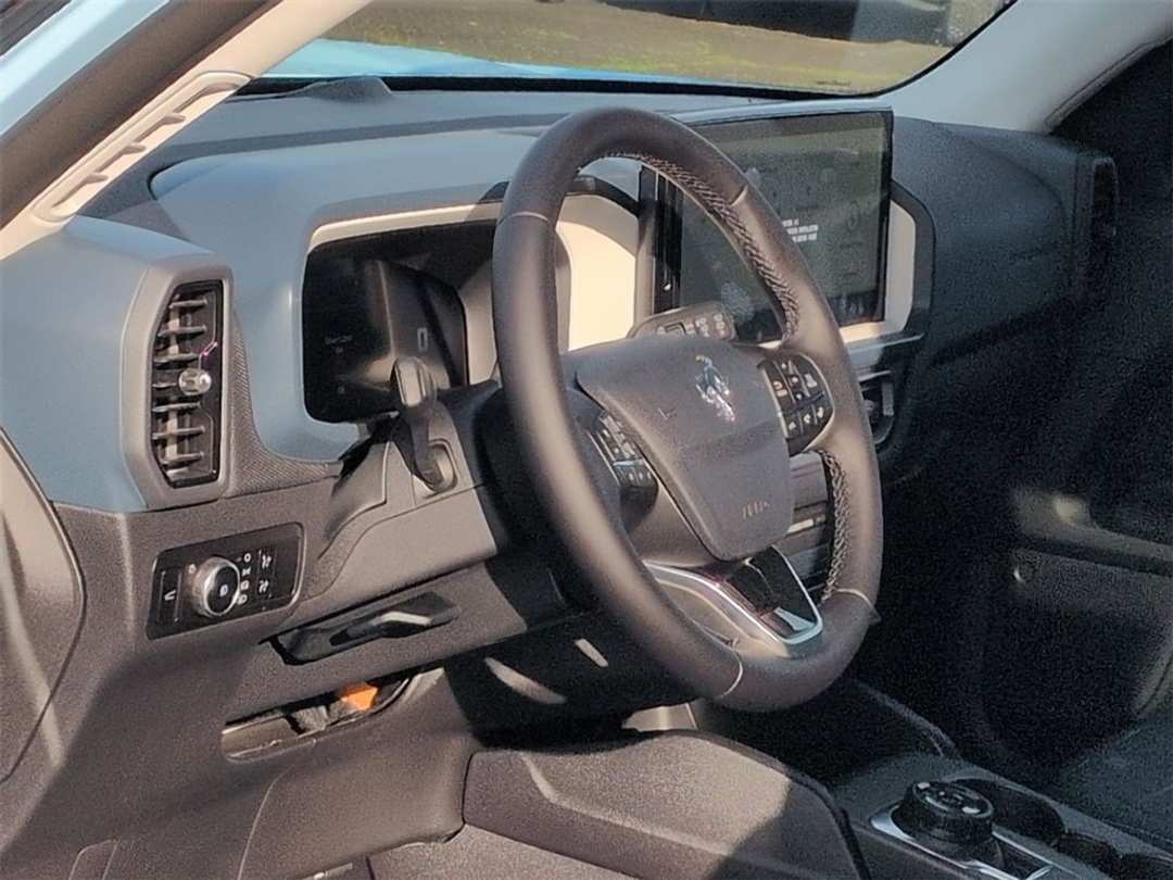 2025 Ford Bronco Sport Heritage - Image 11