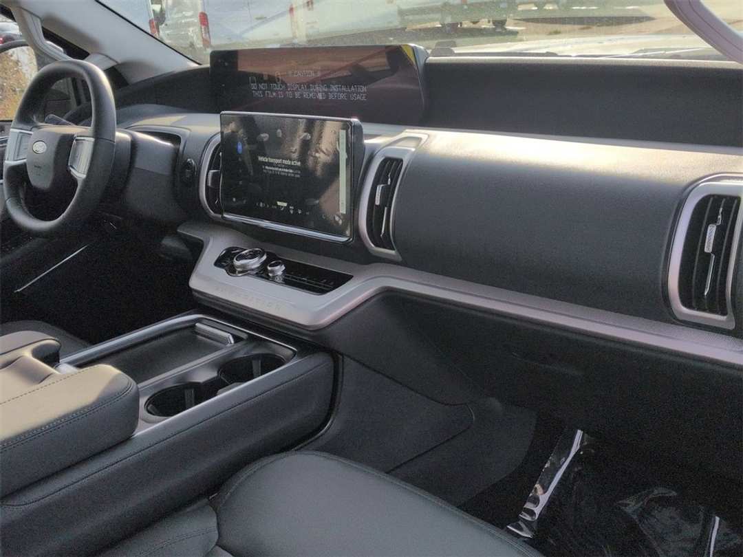 2026 Ford Expedition Max Active - Image 32