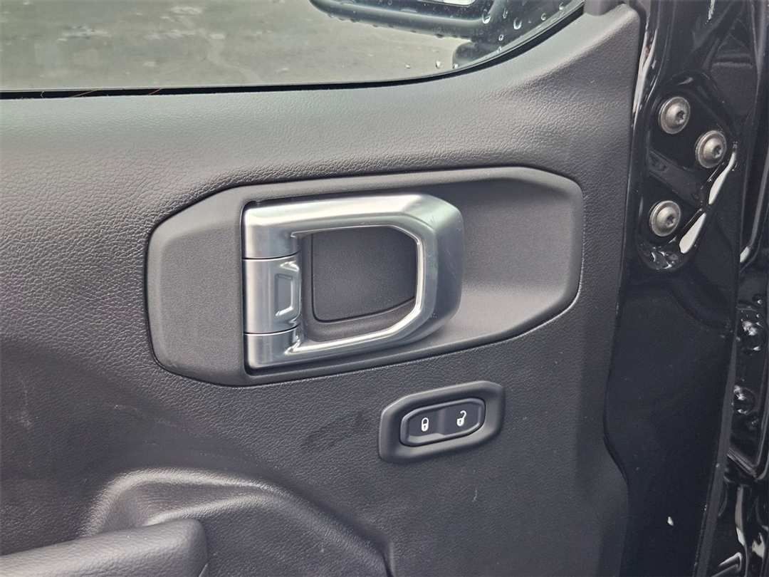 2026 Jeep Gladiator Sport - Image 11