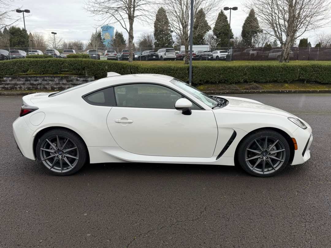 2022 Subaru BRZ Limited - Image 9