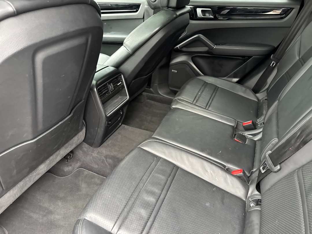 2021 Porsche Cayenne Base - Image 11