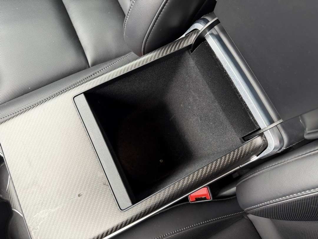 2021 Tesla Model S Plaid - Image 29