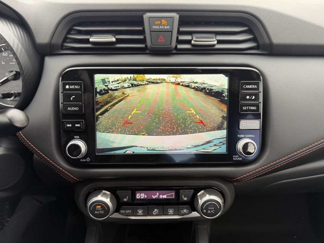 2025 Nissan Versa 1.6 SR - Image 20