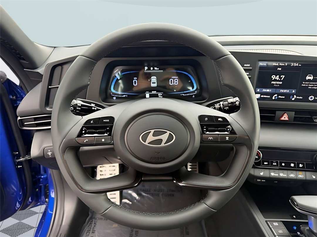 2026 Hyundai Elantra SEL Sport - Image 17