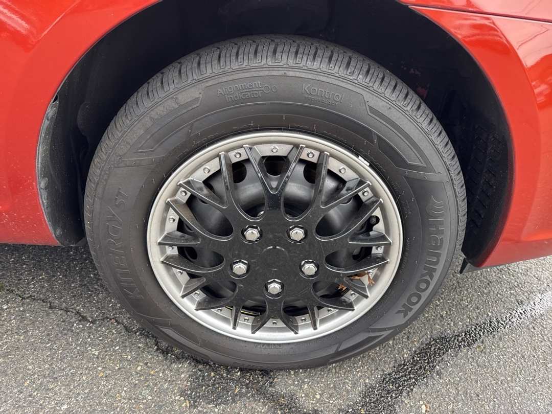 2008 Hyundai Accent GS - Image 11